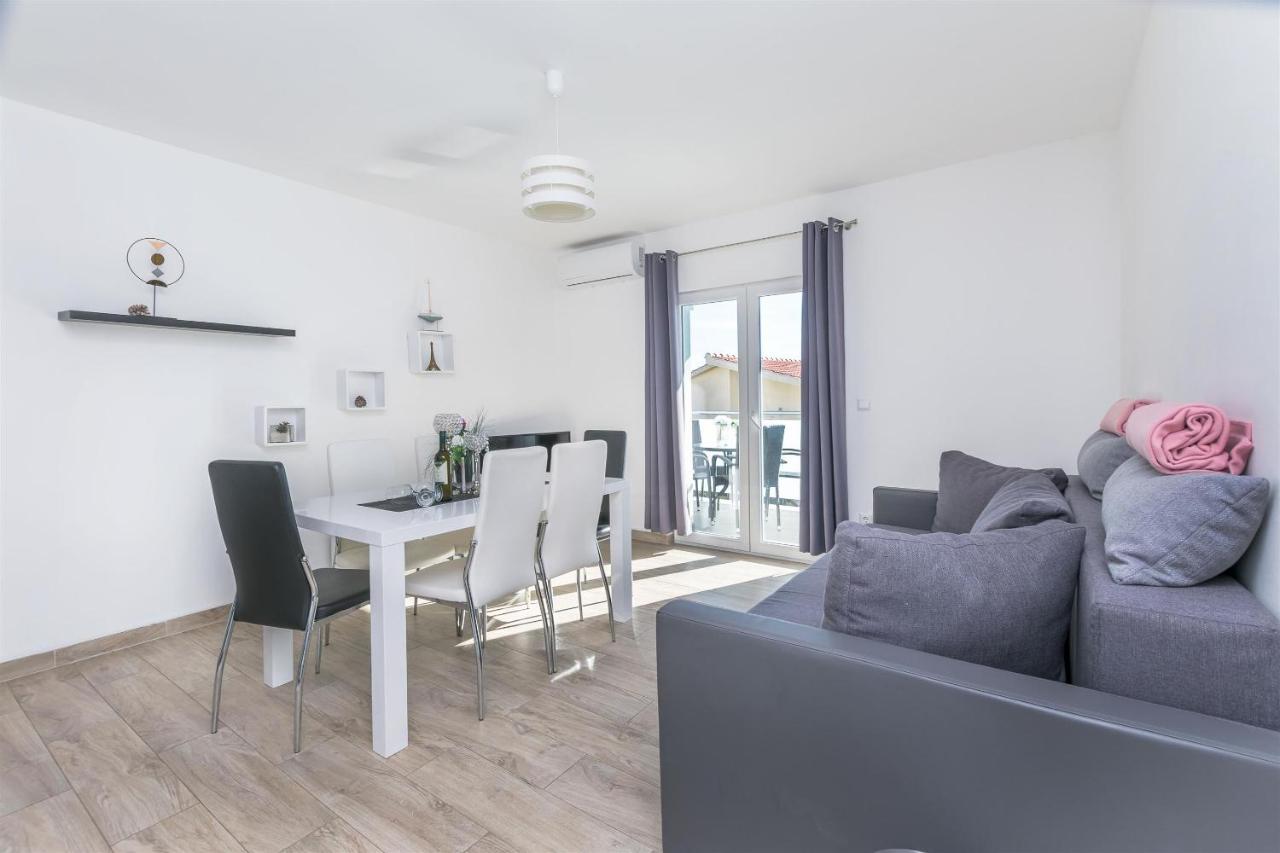 Apartments Lorenzo Lokva Rogoznica Dış mekan fotoğraf