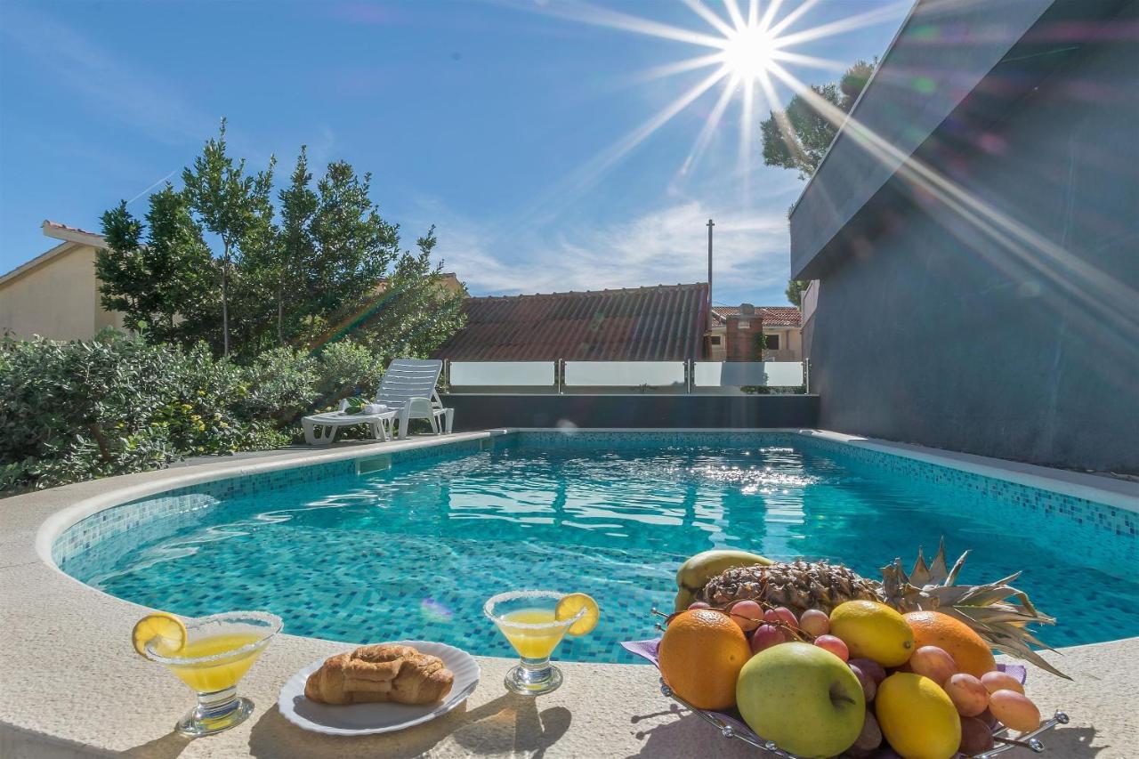 Apartments Lorenzo Lokva Rogoznica Dış mekan fotoğraf
