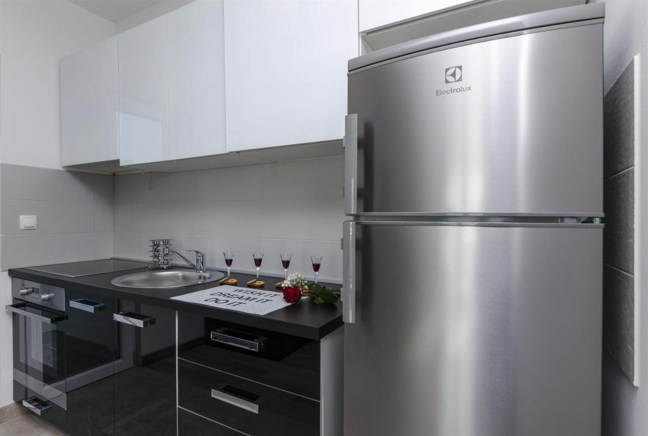 Apartments Lorenzo Lokva Rogoznica Dış mekan fotoğraf
