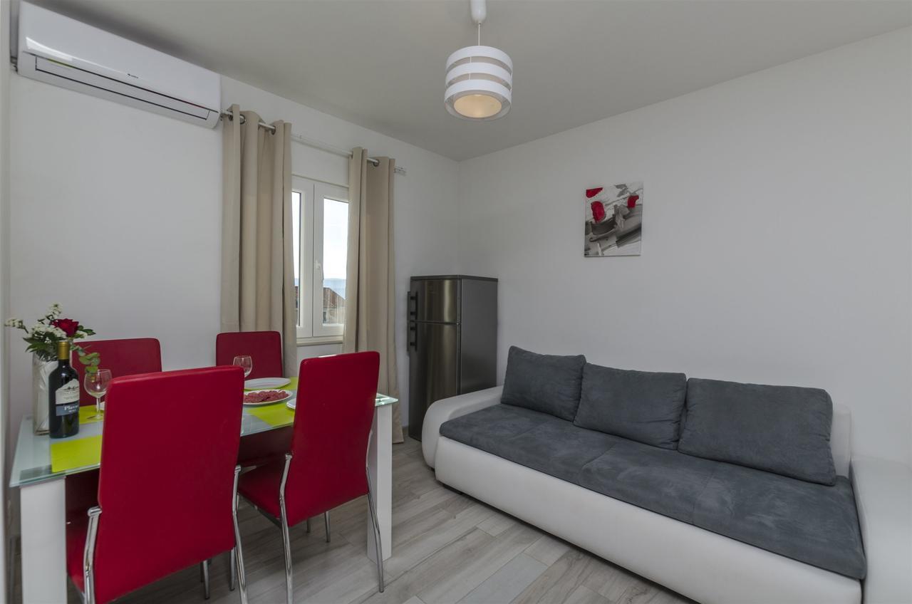 Apartments Lorenzo Lokva Rogoznica Dış mekan fotoğraf